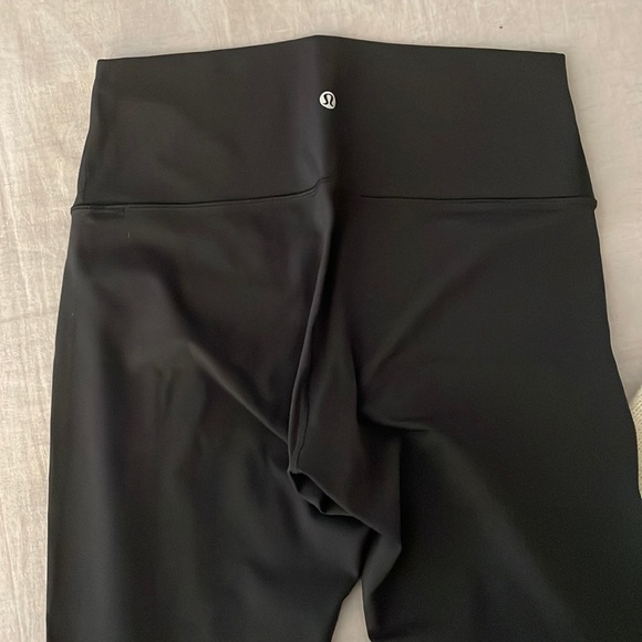 Lulu Lemon size 8 Wunder Under leggings